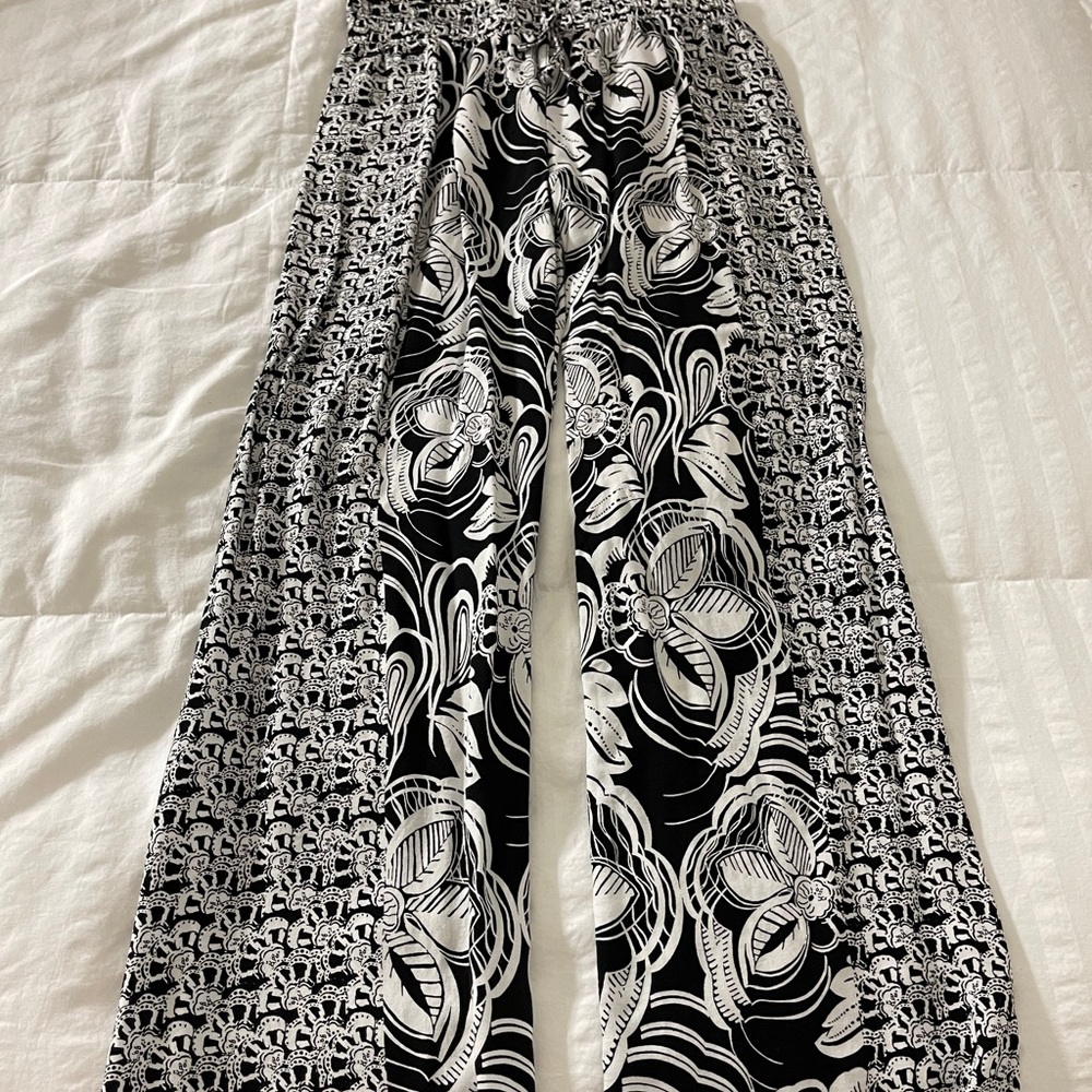 Black and white pants